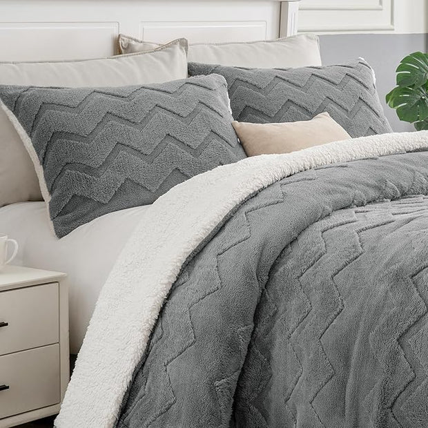 Fluffy Queen Comforter Set - Super Soft Grey Sherpa 3-Piece Luxury Warm Bedding | Fuzzy, Cozy Bed Set with Plush Comforter & Pillowcases