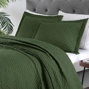 Modern Olive Green Quilt Set - Full/Queen Size 3-Piece Bedding | Lightweight, Soft Coverlet with Square Pattern | Stylish Bedspread for Modern Bedroom Decor (1 Quilt + 2 Pillow Shams)